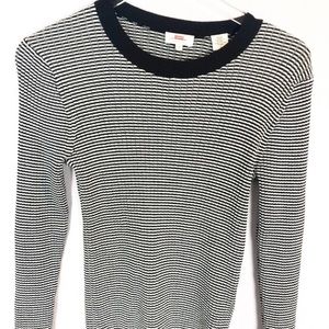 Levi’s sweater